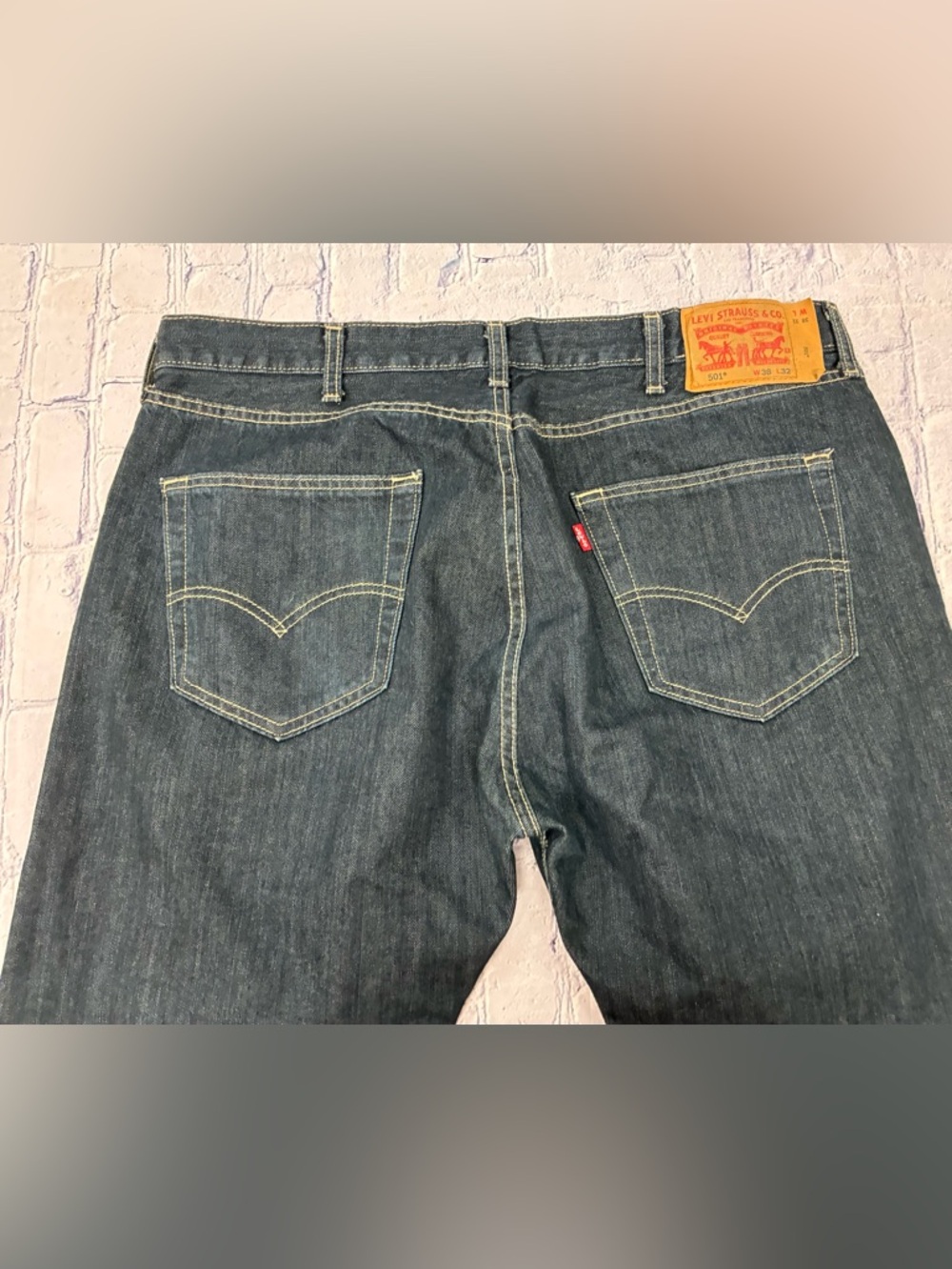 LEVIS 501 men’s size 38x32 jeans